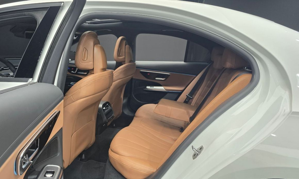 Mercedes-Benz E-Class E200 Avantgarde, 2024