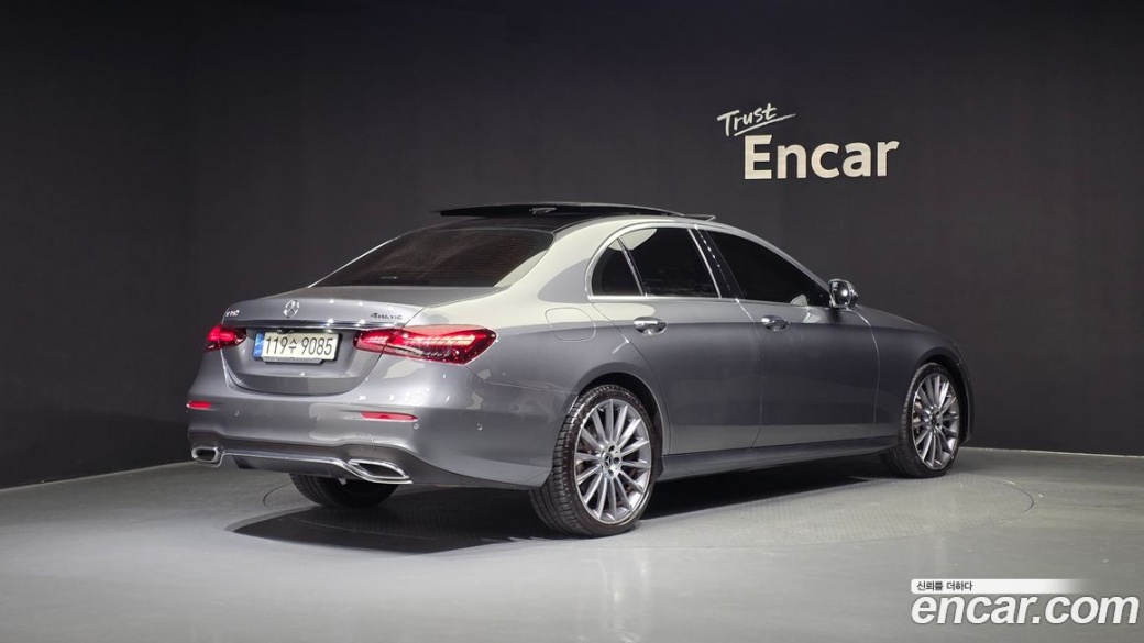 Mercedes-Benz E-Class E350 4MATIC AMG Line, 2021