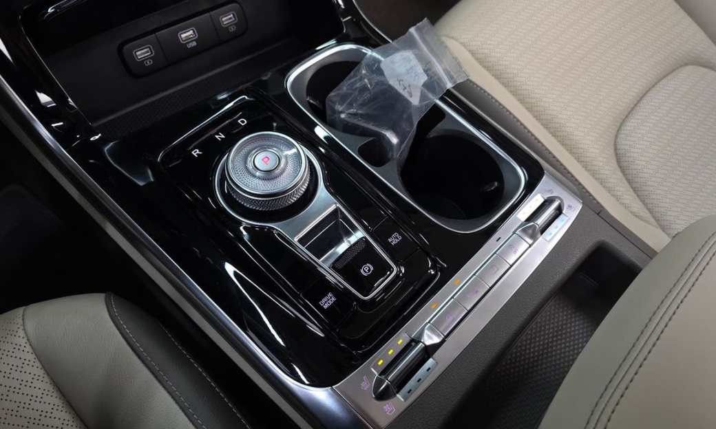 Kia Carnival 9-Seater Noblesse, 2022