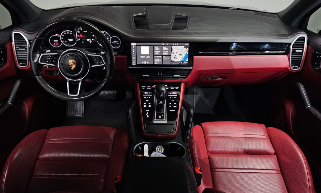 Porsche Cayenne 3.0, 2021