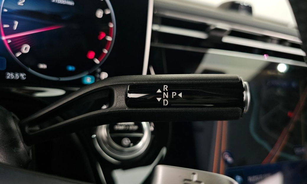 Mercedes-Benz E-Class E300 4MATIC AMG Line, 2025
