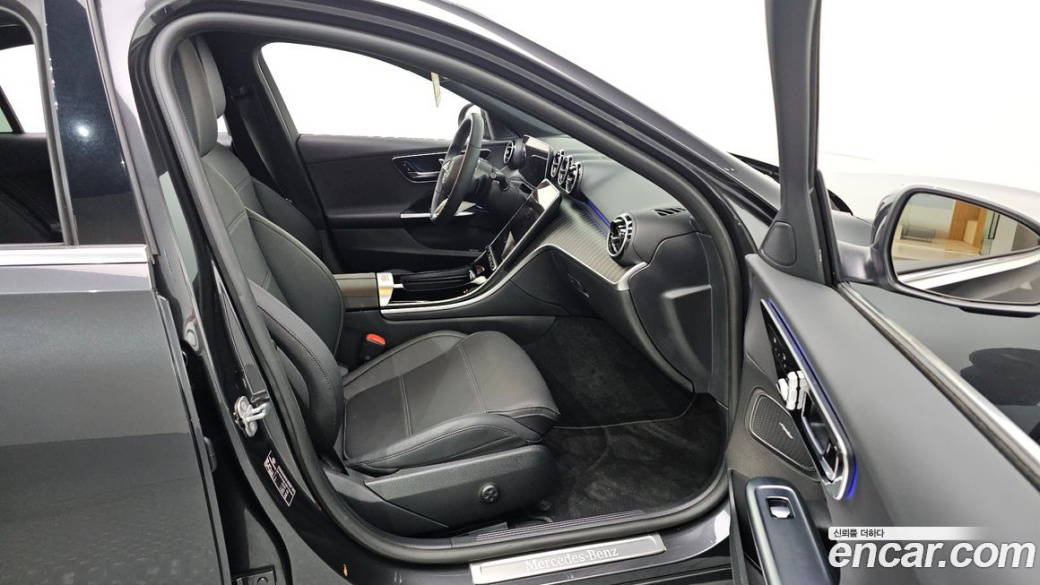Mercedes-Benz C-Class C300 4MATIC Avantgarde, 2024