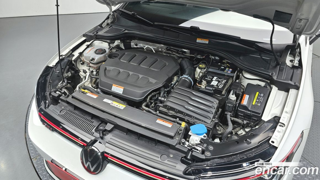 Volkswagen Golf 2.0 GTI, 2024