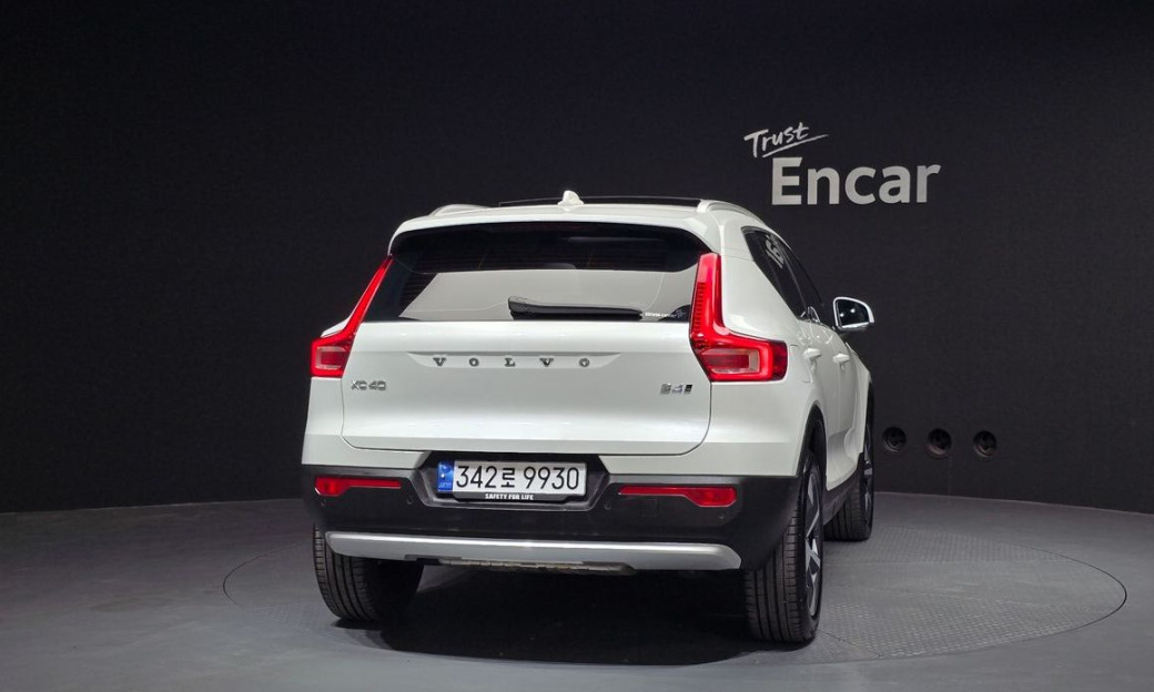 Volvo XC40 B4 Ultra Bright, 2025