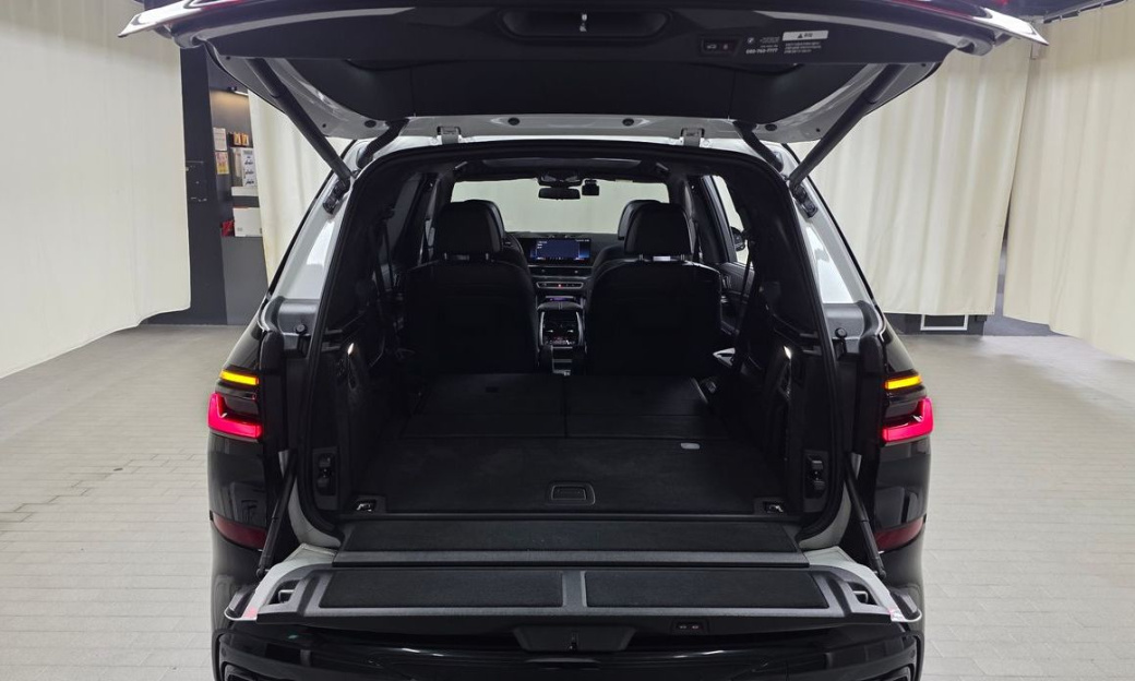BMW X7 M60i xDrive M sport 6STR, 2025