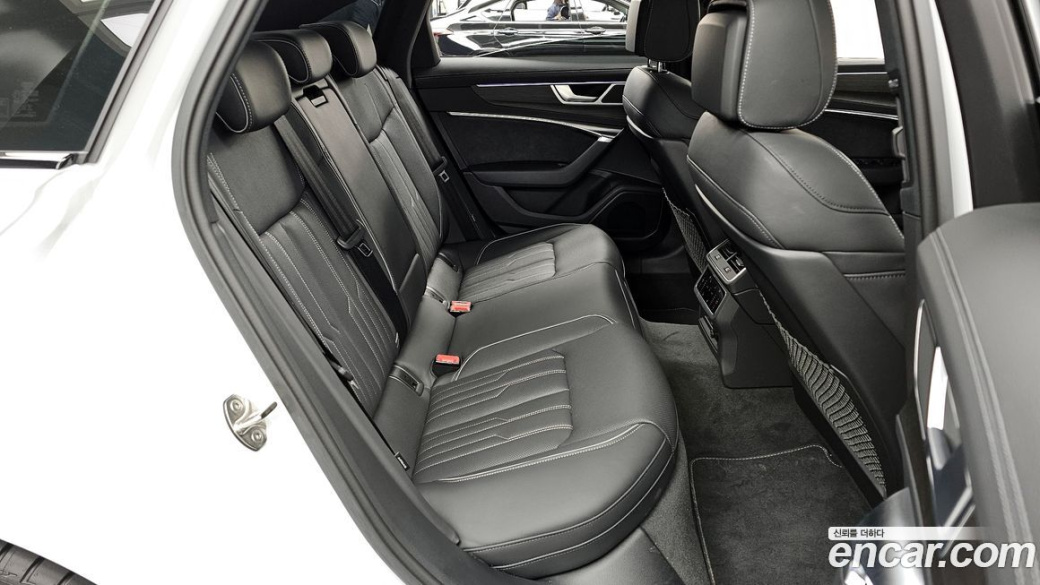 Audi A6 45 TFSI Premium, 2025