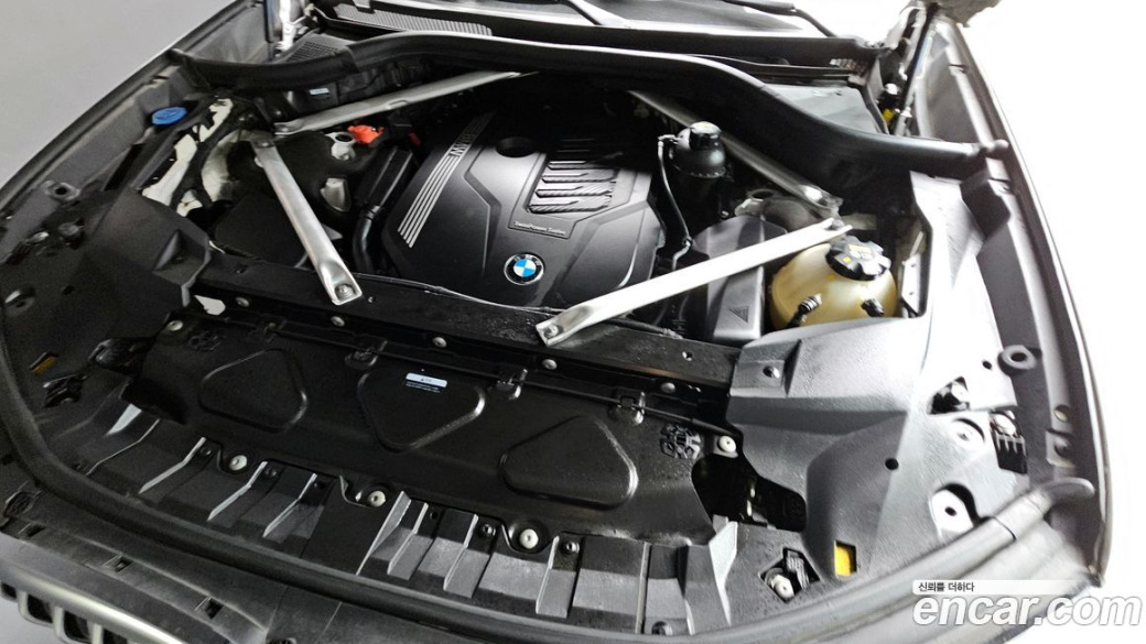 BMW X7 xDrive 40i Design Pure Excellence 7-Seater, 2022
