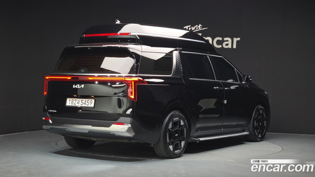 Kia Carnival 9-Seater Hi Limousine, 2024
