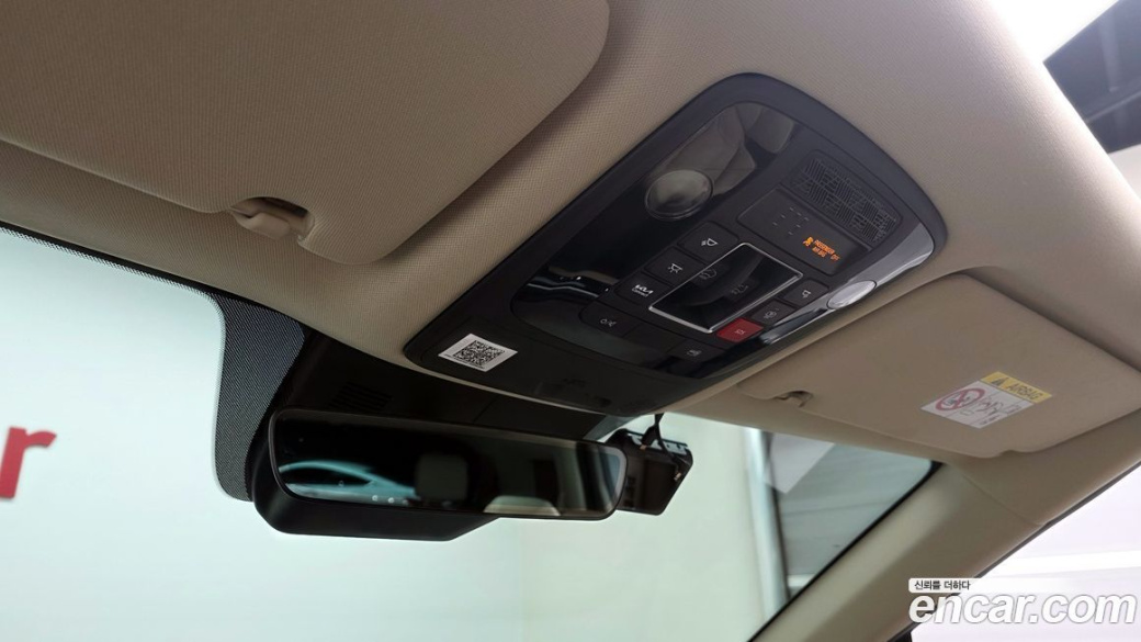 Kia Carnival 9-Seater Signature, 2025