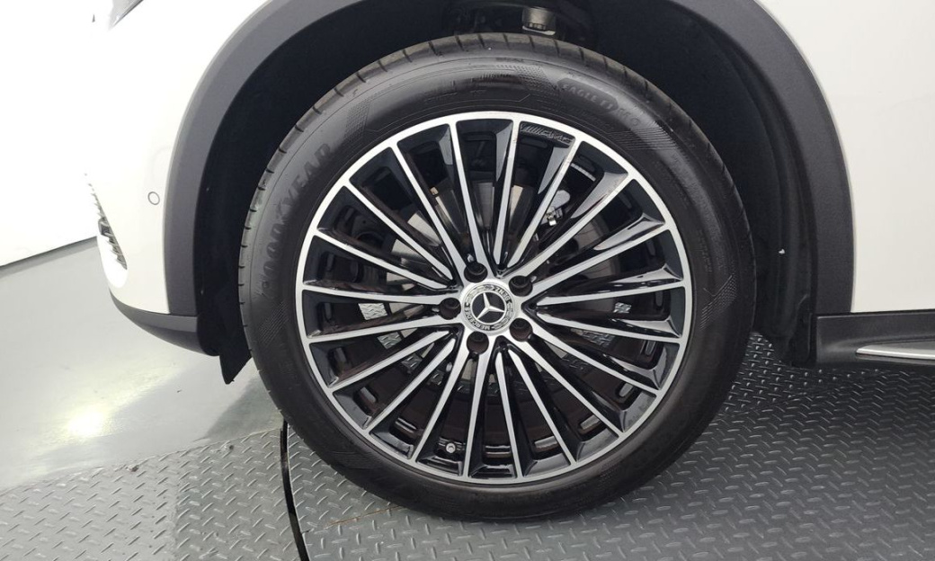 Mercedes-Benz GLC-Class GLC 300 4MATIC Avantgarde, 2025