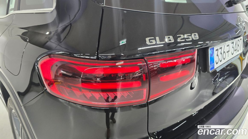 Mercedes-Benz GLB-Class GLB250 4MATIC, 2026