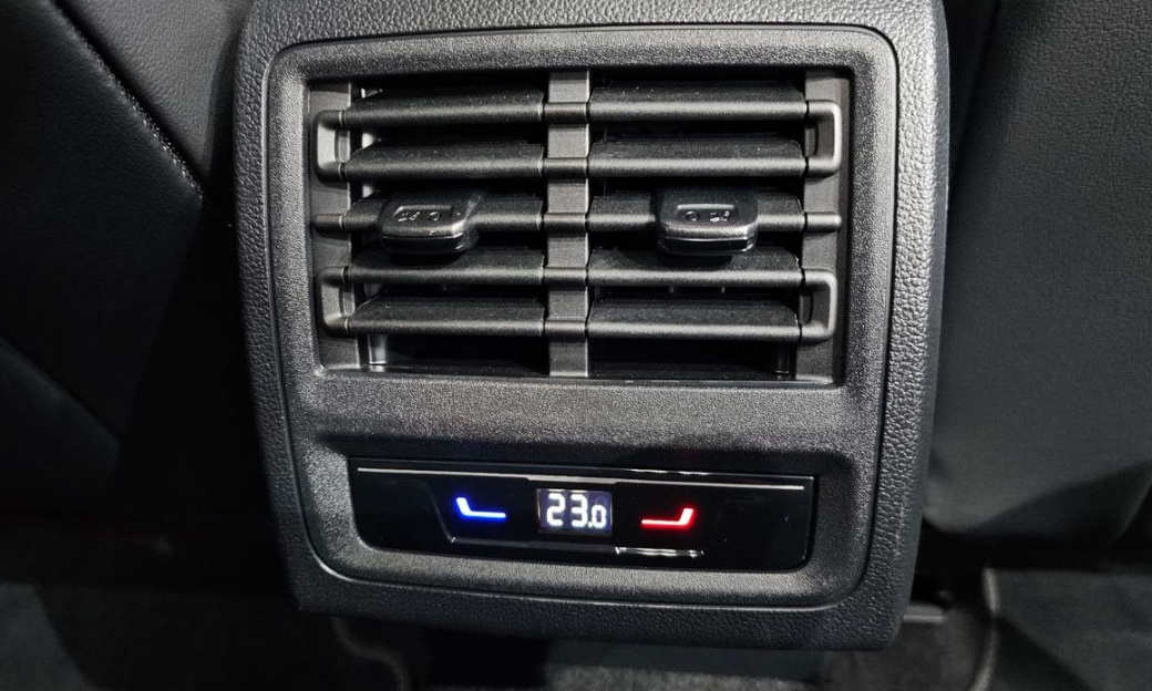 Volkswagen Golf 2.0 TDI Prestige, 2025