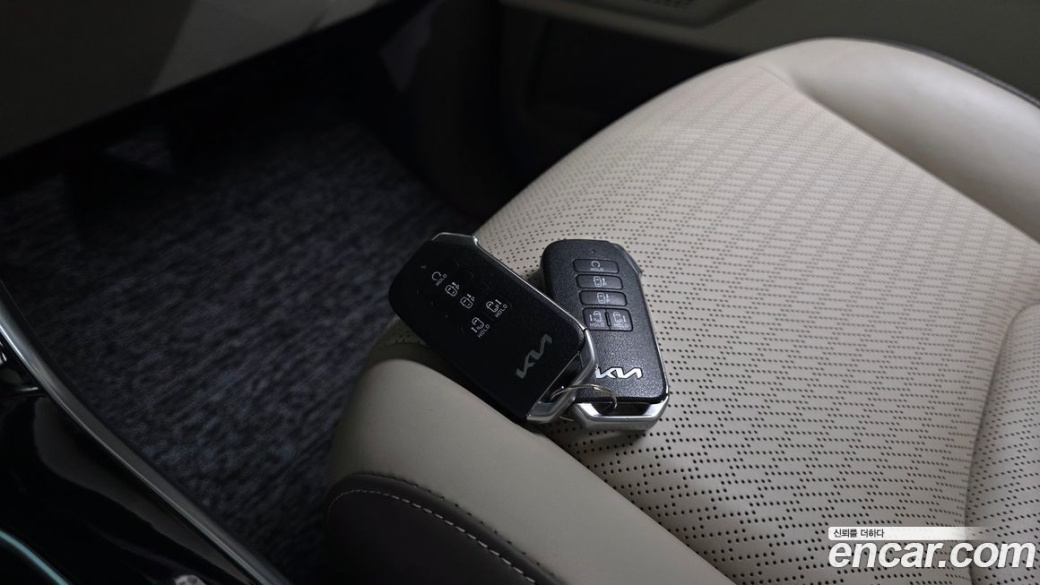 Kia Carnival 7-Seater Hi-Limousine, 2022