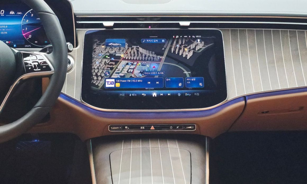 Mercedes-Benz E-Class E450 4MATIC Exclusive, 2024