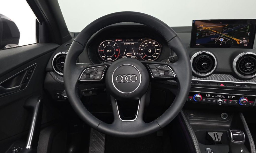 Audi Q2 35 TDI Premium, 2023