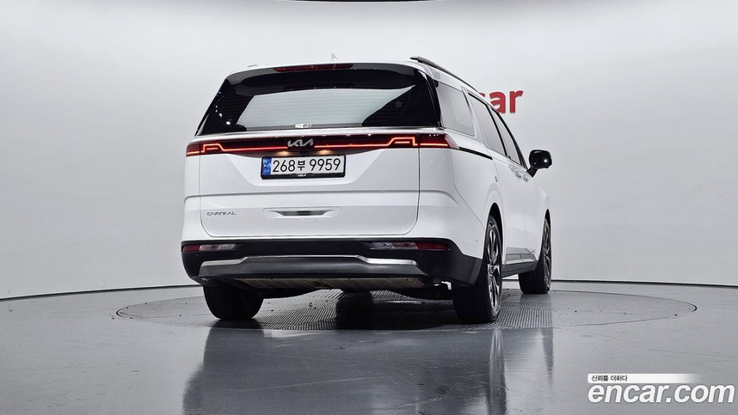 Kia Carnival 7-Seater Signature, 2023