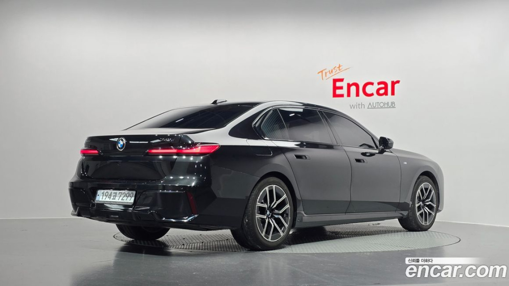 BMW 7-Series 740d xDrive M Sport, 2025