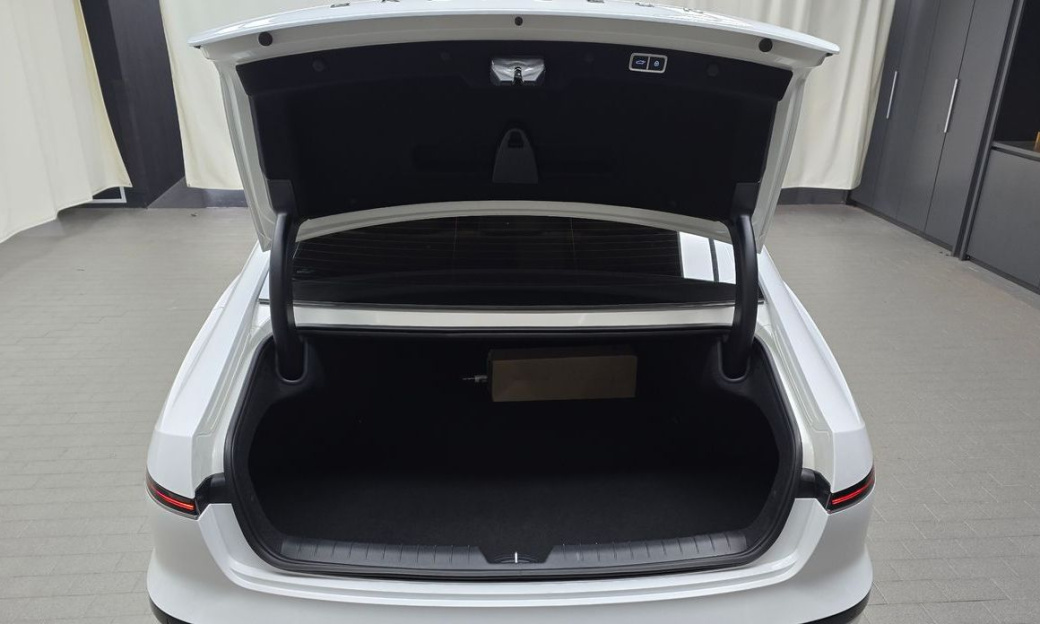 Hyundai Grandeur 2,5 Gasoline 2WD, 2023