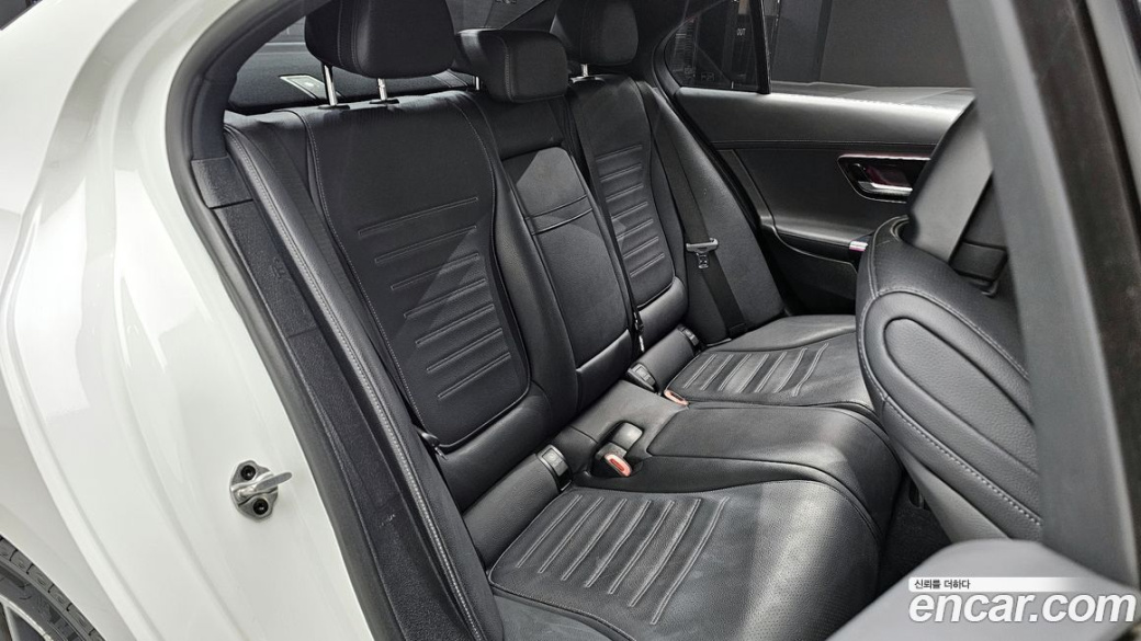 Mercedes-Benz C-Class C300 AMG Line, 2022