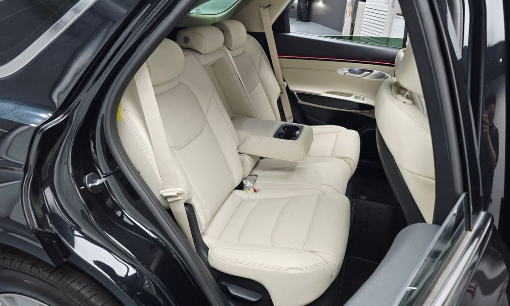 Genesis GV70 2.5T Gasoline AWD, 2025