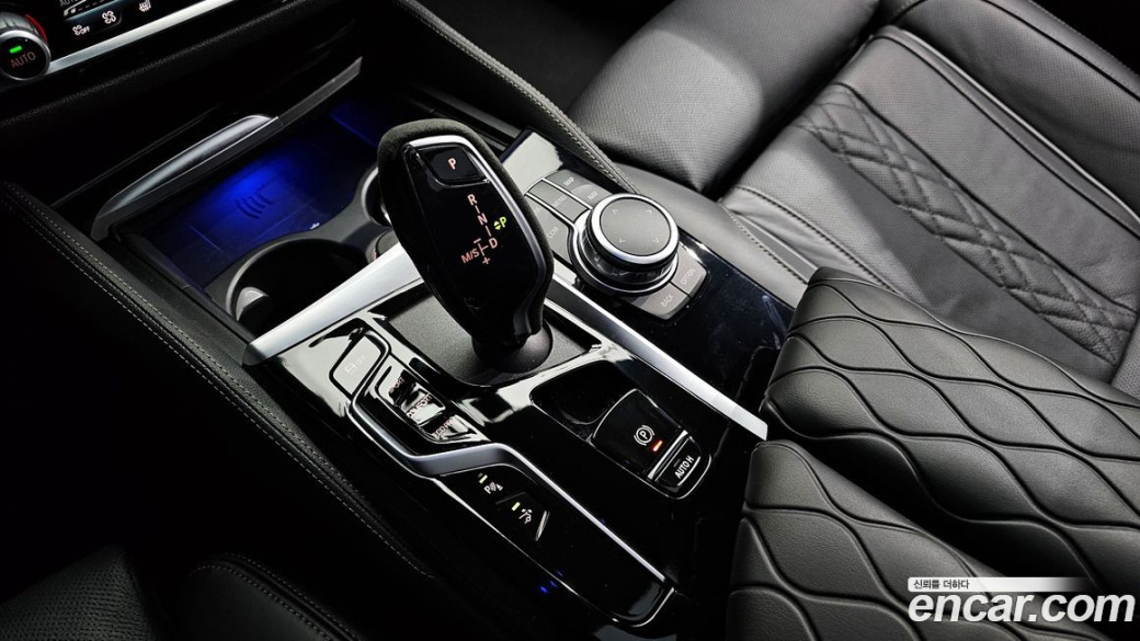 BMW Gran Turismo 640i xDrive M Sport, 2022