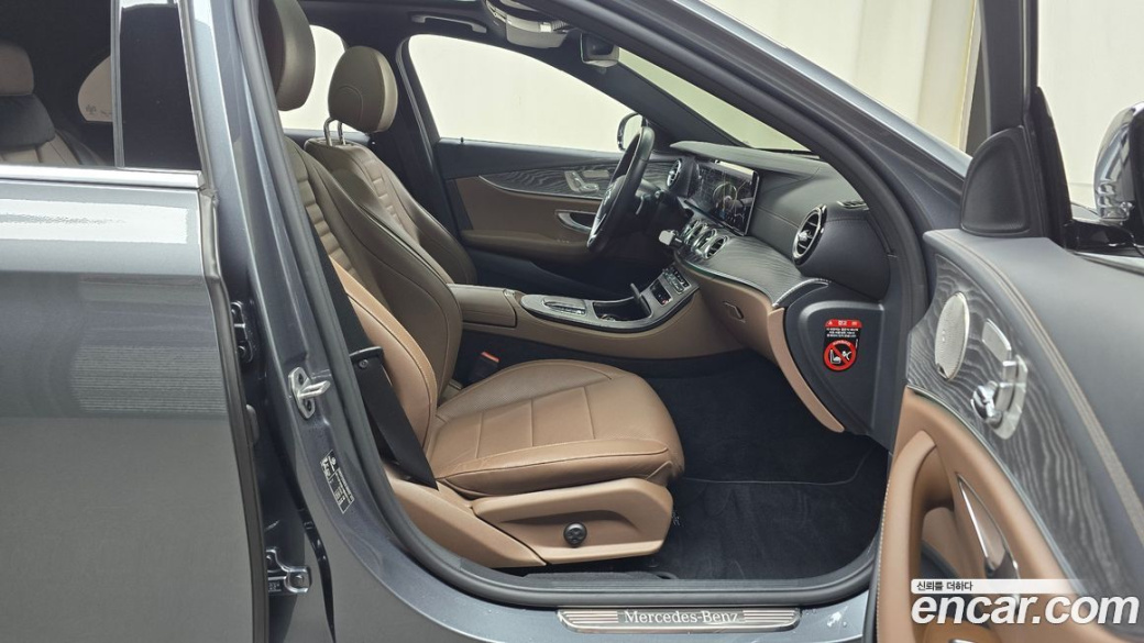 Mercedes-Benz E-Class E350 4MATIC Avantgarde, 2022