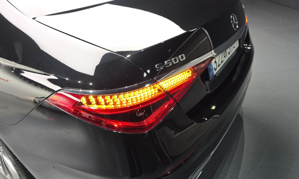 Mercedes-Benz S-Class S500L 4MATIC, 2022