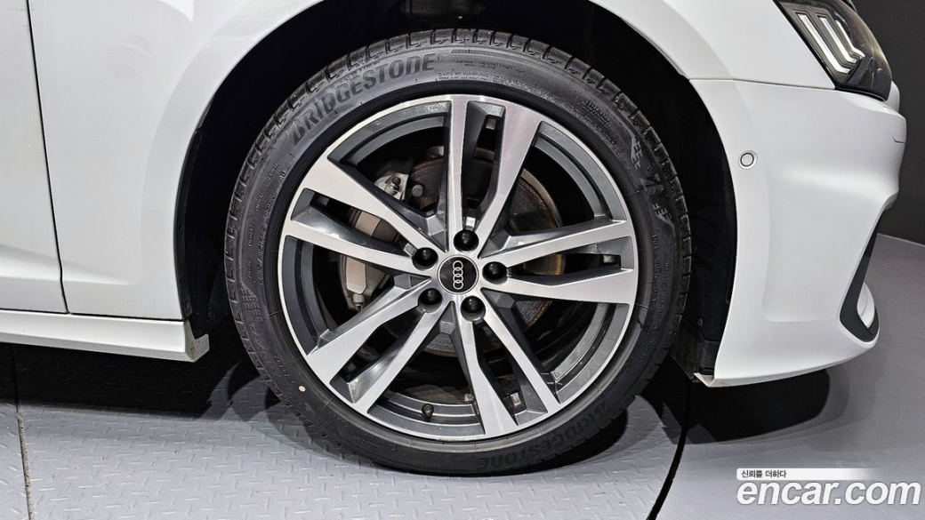 Audi A6 45 TFSI Premium, 2023