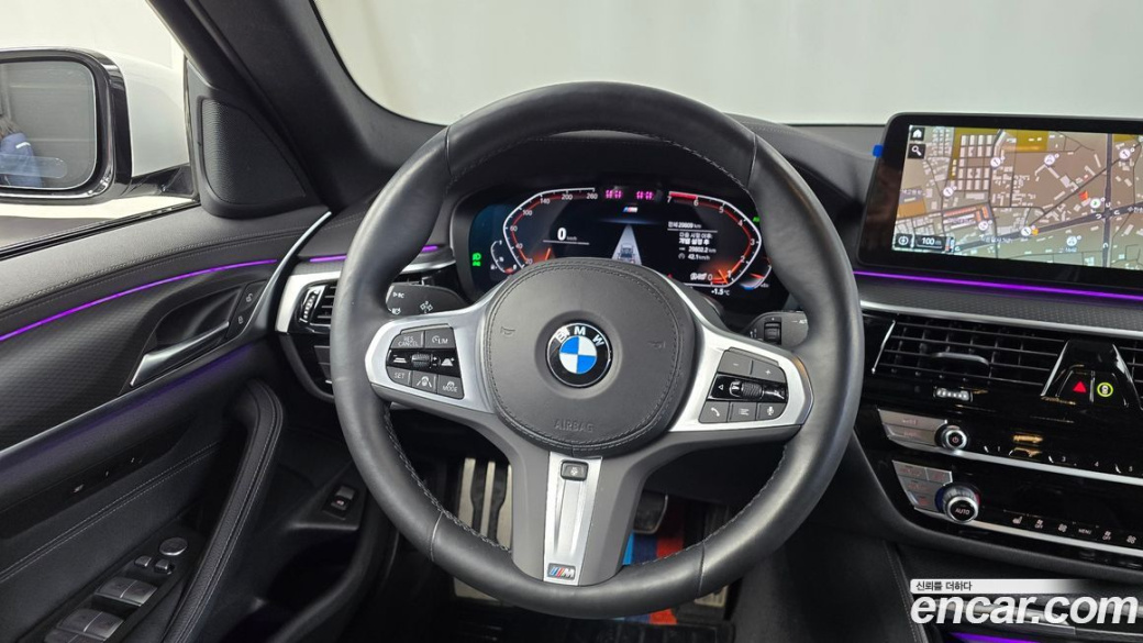 BMW 5-Series 520i M Sport, 2023