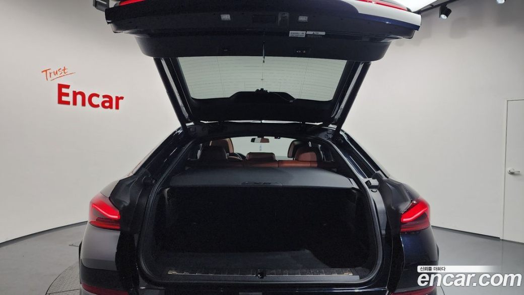 BMW X6 xDrive40i M Sport, 2022