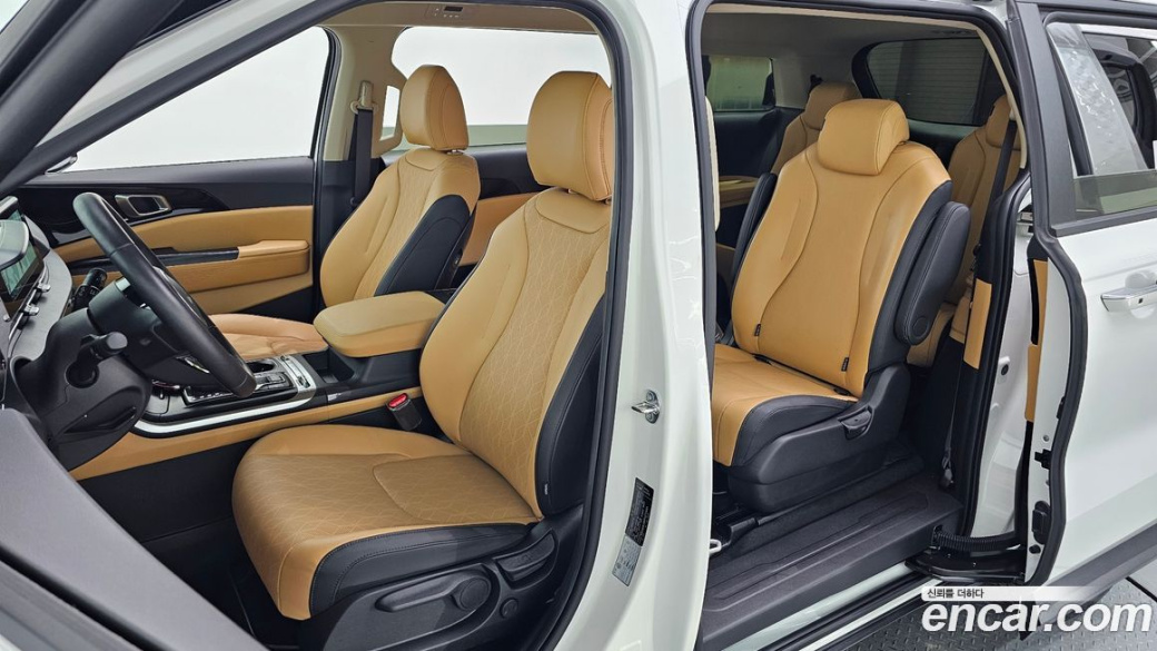 Kia Carnival 9-Seater Prestige, 2023