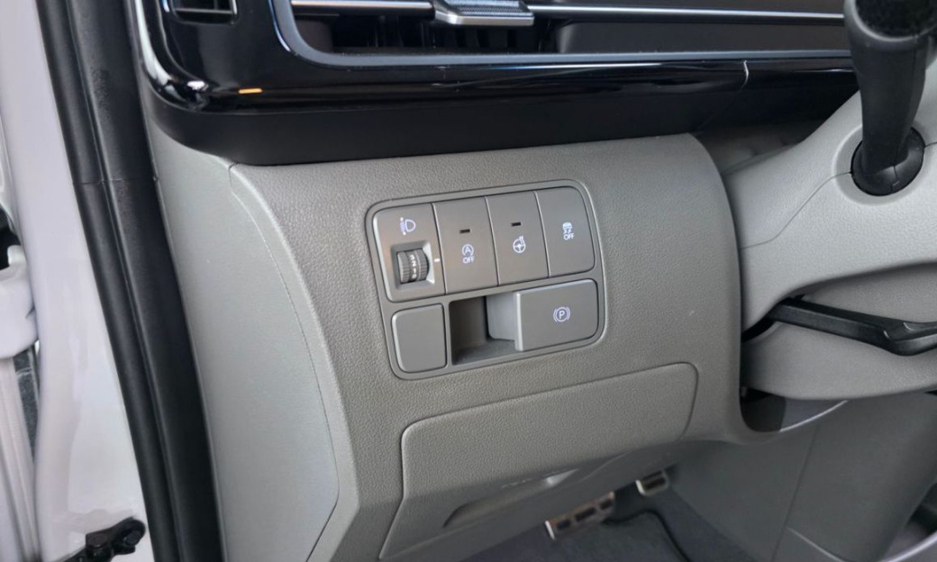 Hyundai Staria 2WD Camping Car, 2024