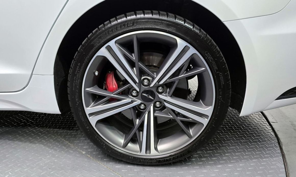 Genesis G70 Gasoline 2.5T 4WD, 2025