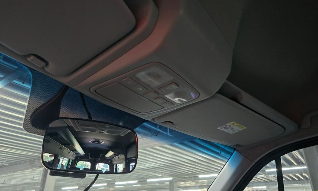 Hyundai Solati 15-seater, 2022