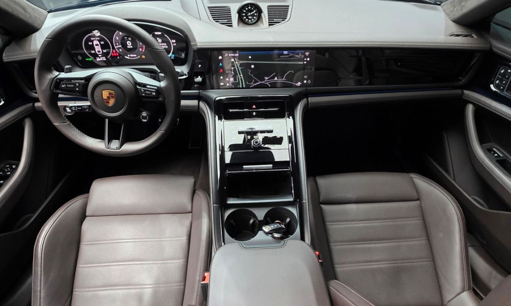 Porsche Panamera 4.0 GTS, 2025