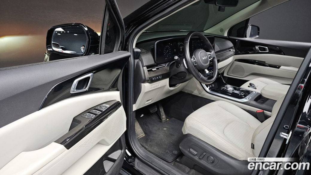 Kia Carnival 9-Seater Noblesse, 2023
