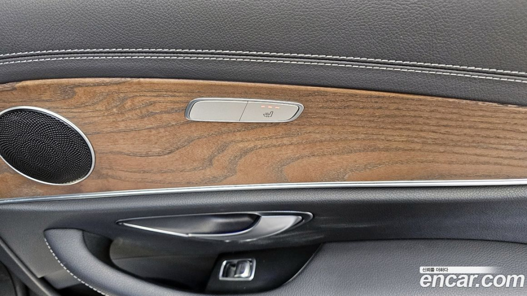 Mercedes-Benz E-Class E220d 4MATIC Exclusive, 2021