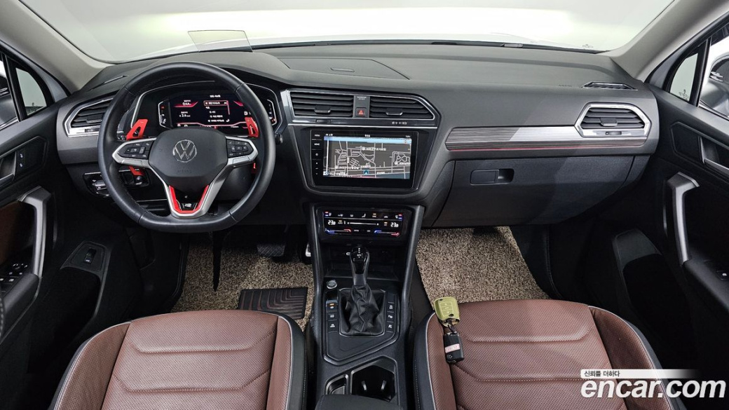 Volkswagen Tiguan 2.0 TSI Prestige, 2024
