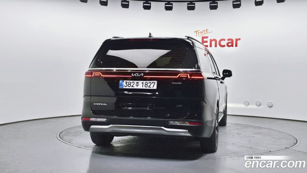 Kia Carnival 9-Seater Noblesse, 2023