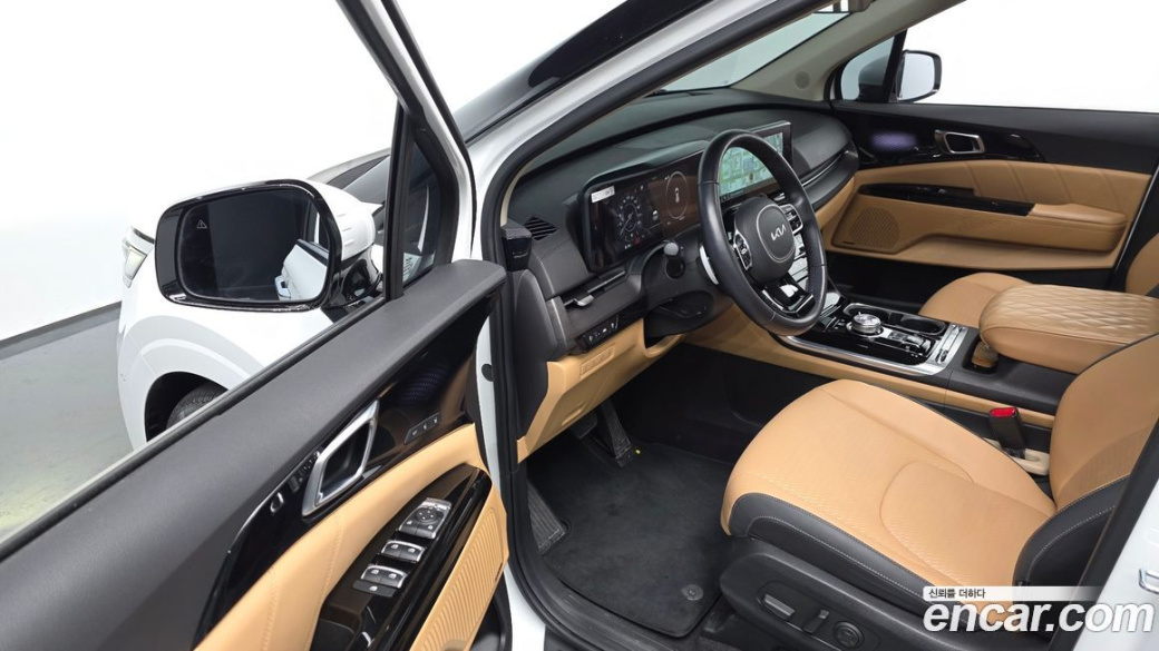 Kia Carnival 9-Seater Signature, 2023