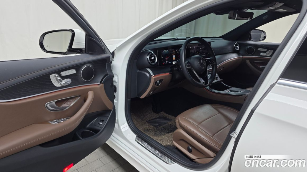 Mercedes-Benz E-Class E250 AMG Line, 2023