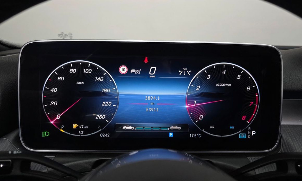 Mercedes-Benz C-Class C300 4MATIC Avantgarde, 2023