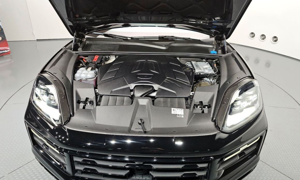 Porsche Cayenne 3.0, 2024