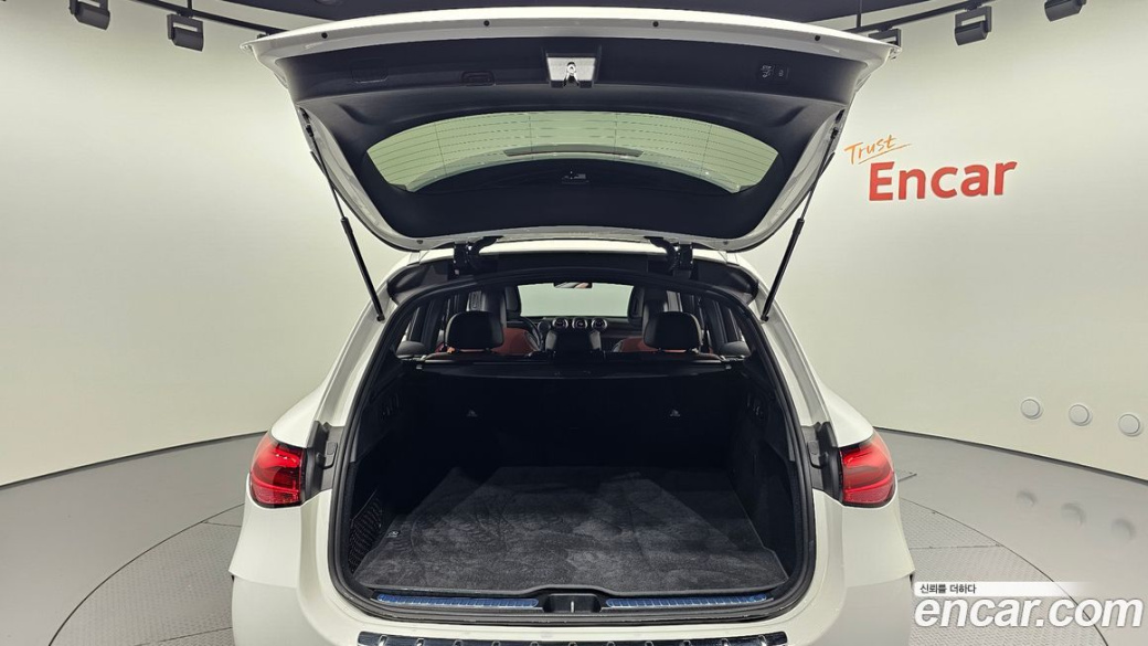 Mercedes-Benz GLC-Class GLC300 4MATIC AMG Line, 2023