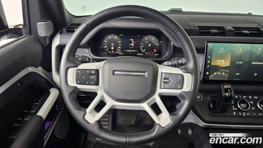 Land Rover Defender 130 D300 X-Dynamic HSE, 2024