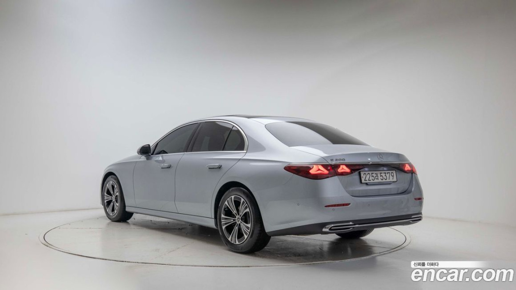 Mercedes-Benz E-Class E200 Avantgarde, 2025