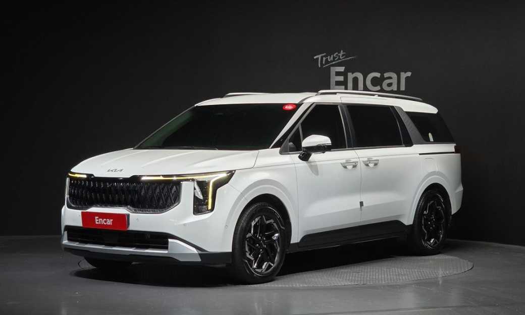 Kia Carnival 9-Seater Prestige, 2024