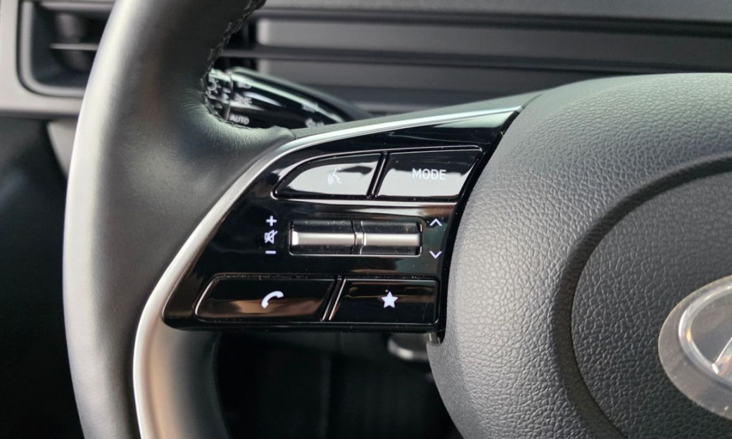 Hyundai Staria 4WD Tourer 9-Seater, 2023