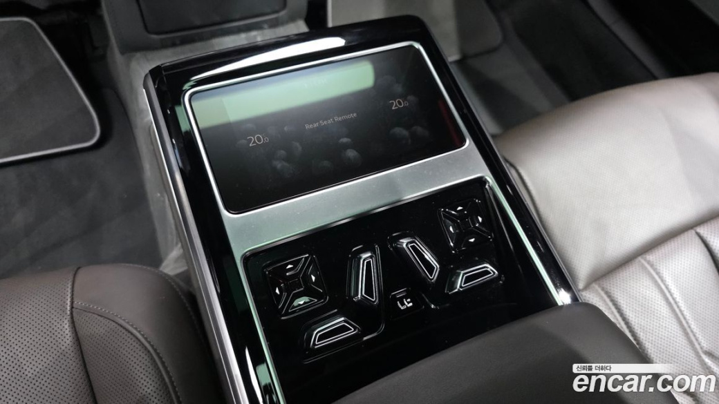 Audi A8 55 TFSI Quattro LWB, 2021