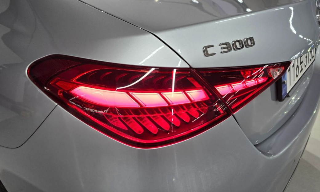 Mercedes-Benz C-Class C300 4MATIC AMG Line, 2023